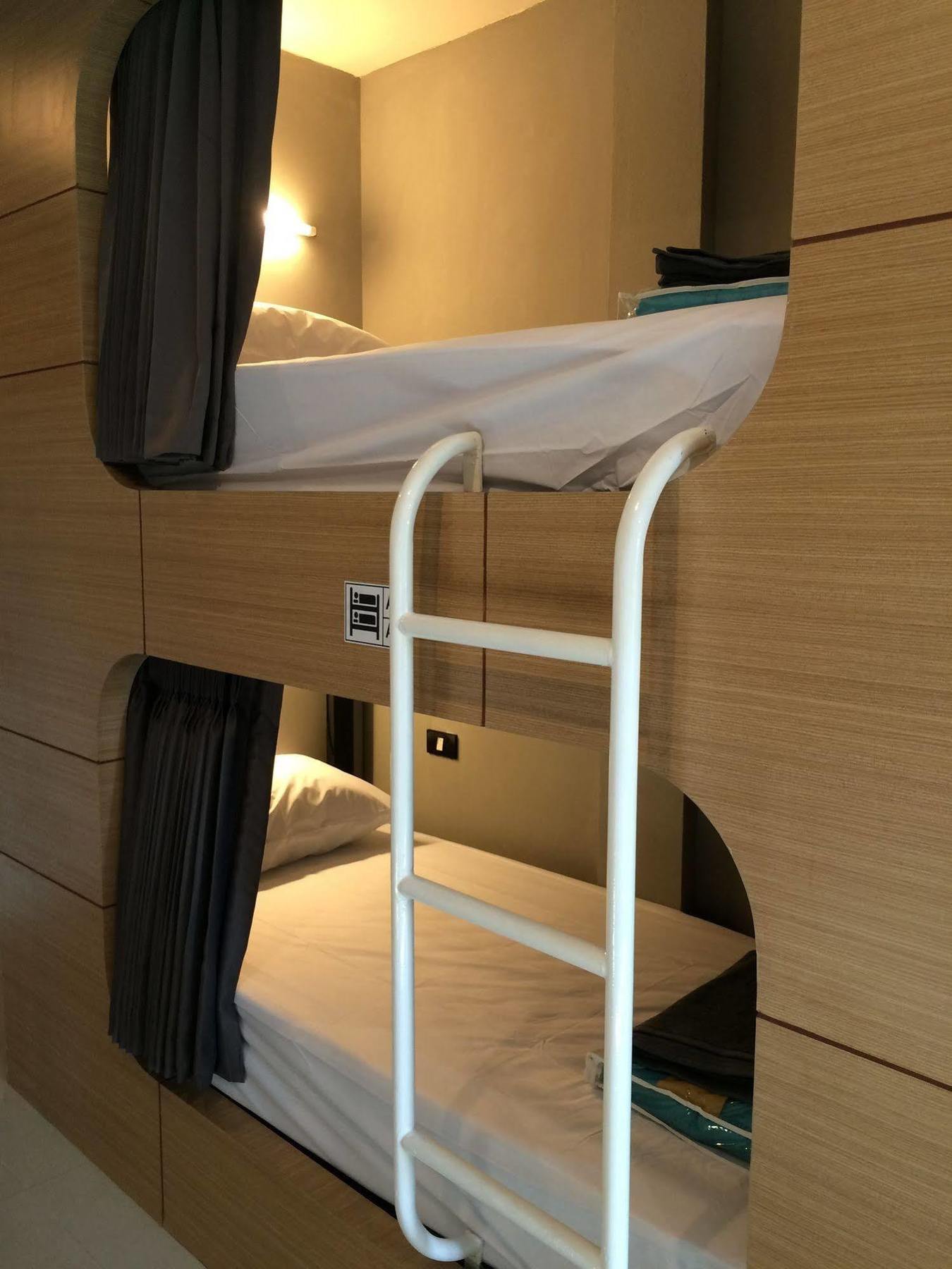 Nai Yang Beach Hubb Hostel Phuket Airport מראה חיצוני תמונה